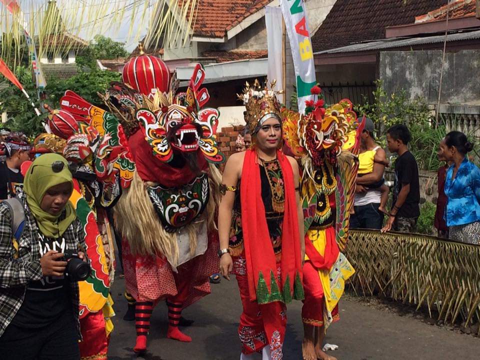 Simbol Syukur dan Solidaritas: Ritual Barong Ider Bumi dalam Budaya Kemiren