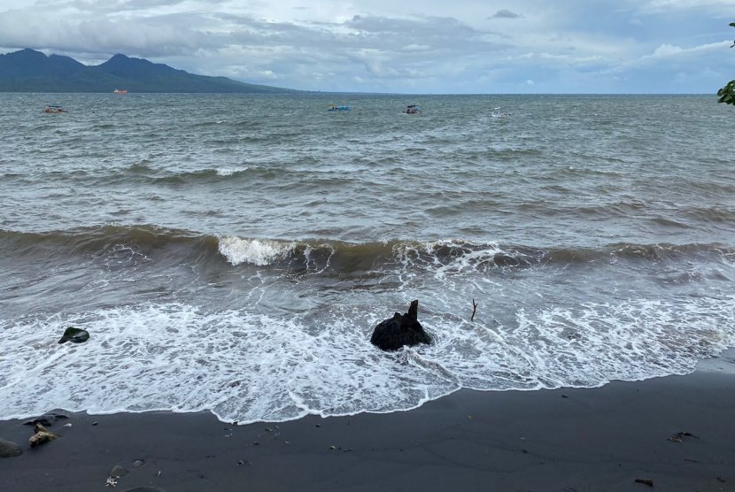 Dinas Perikanan Banyuwangi Telusuri Penyebab Air Laut Keruh