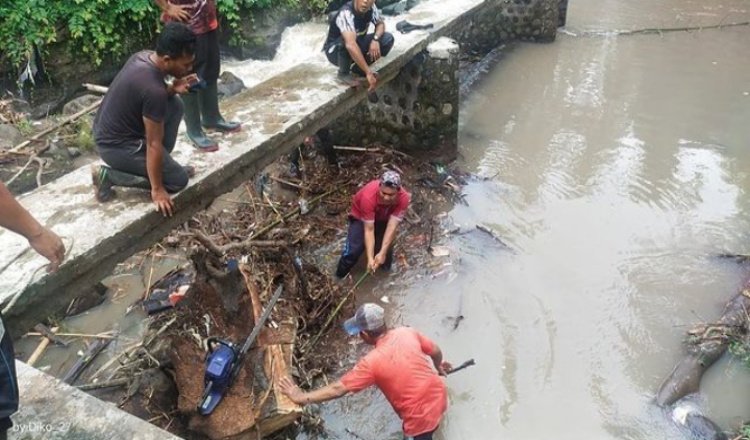 DPU Pengairan Banyuwangi Perlancar Aliran Irigasi