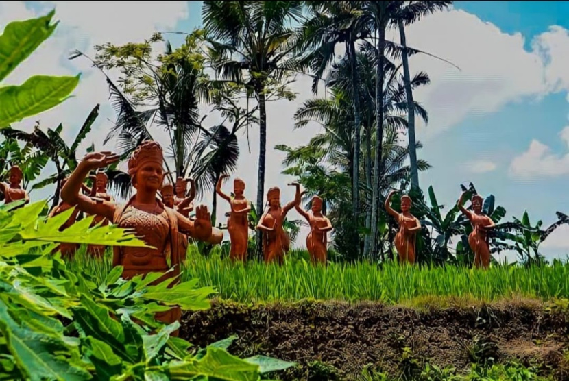 Taman Gandrung Terakota Wisata Edukatif Budaya Banyuwangi 