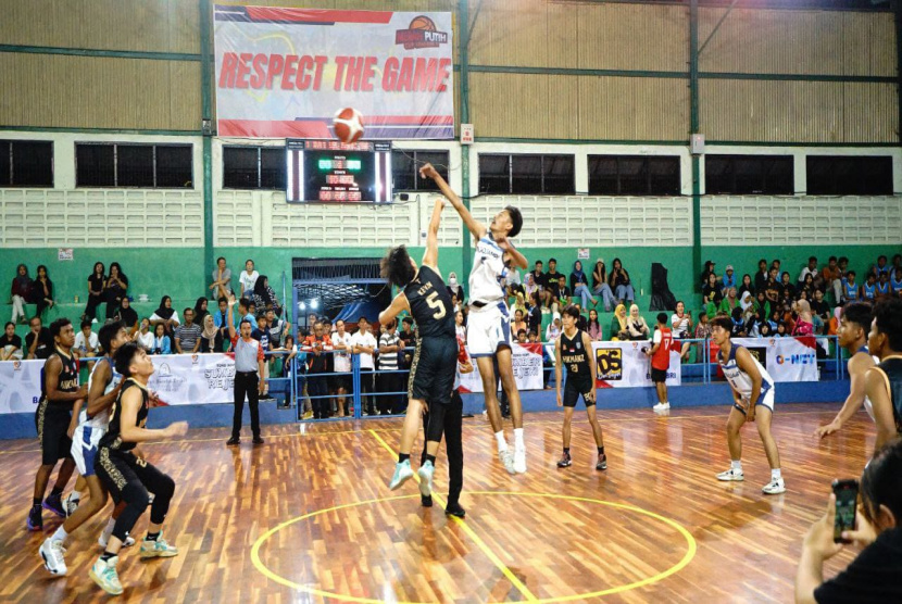 Bupati Banyuwangi Buka Harjaba Cup 2023, Dukung Bakat Olahraga Basket Pelajar